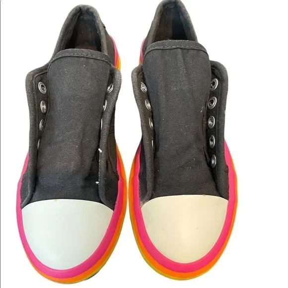 ROCKET dog , size 4, black , rainbow bottom - Picture 4 of 4